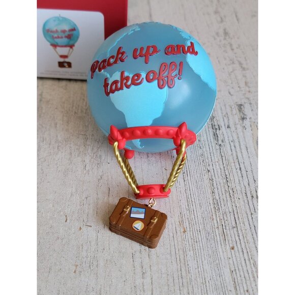 Hallmark Up and Away ornament Xmas pack up and take off - Picture 2 of 7